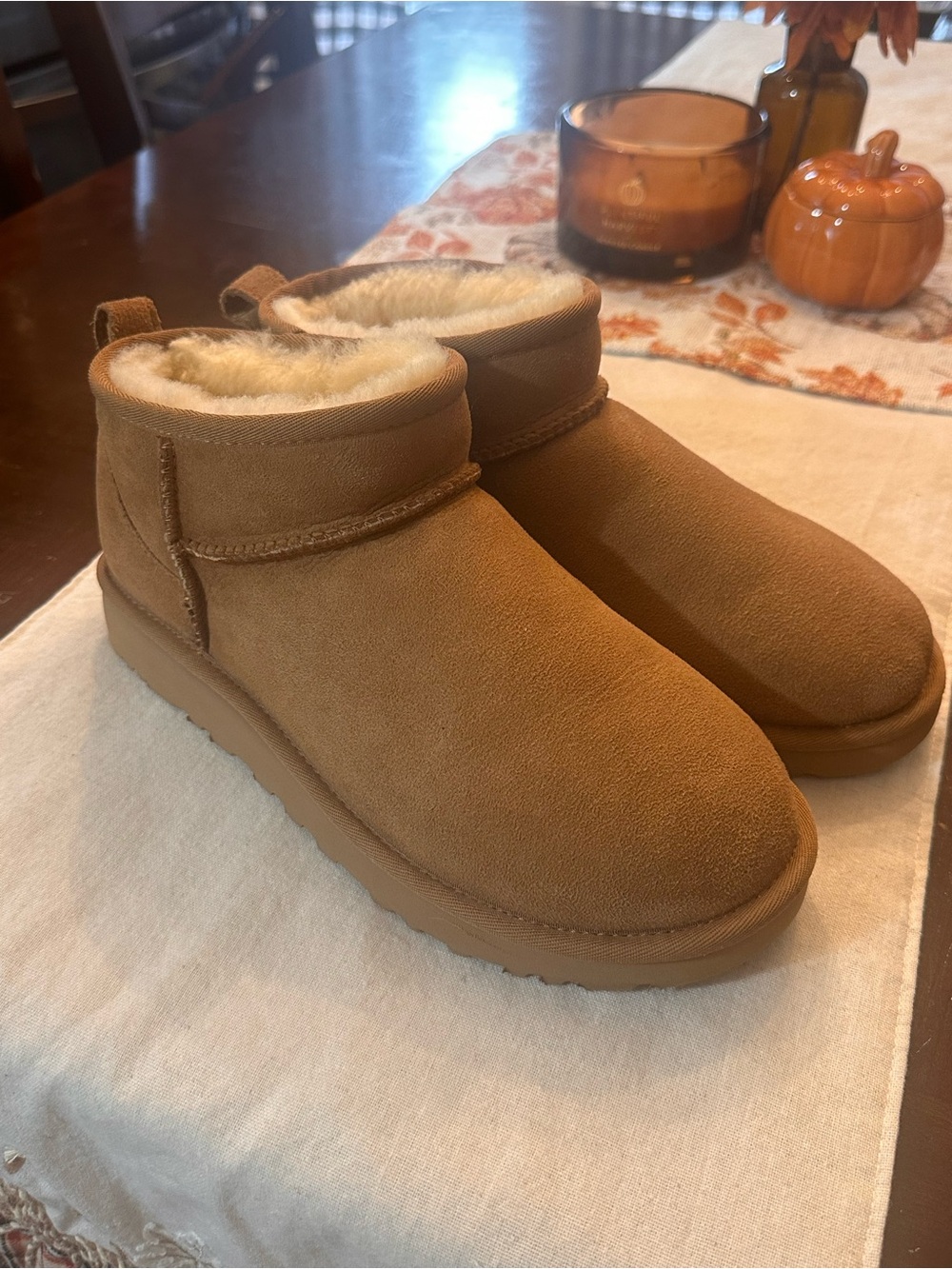 UGG Classic Ultra Mini Chestnut Ankle Boots – Excellent Condition